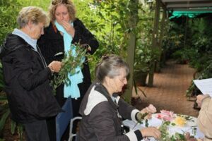 2009-4 Tea ladies at work