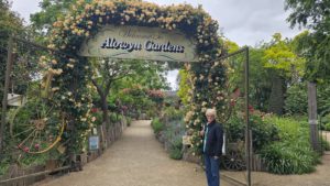 Alowyn Gardens, Yarra Glen, Vic.